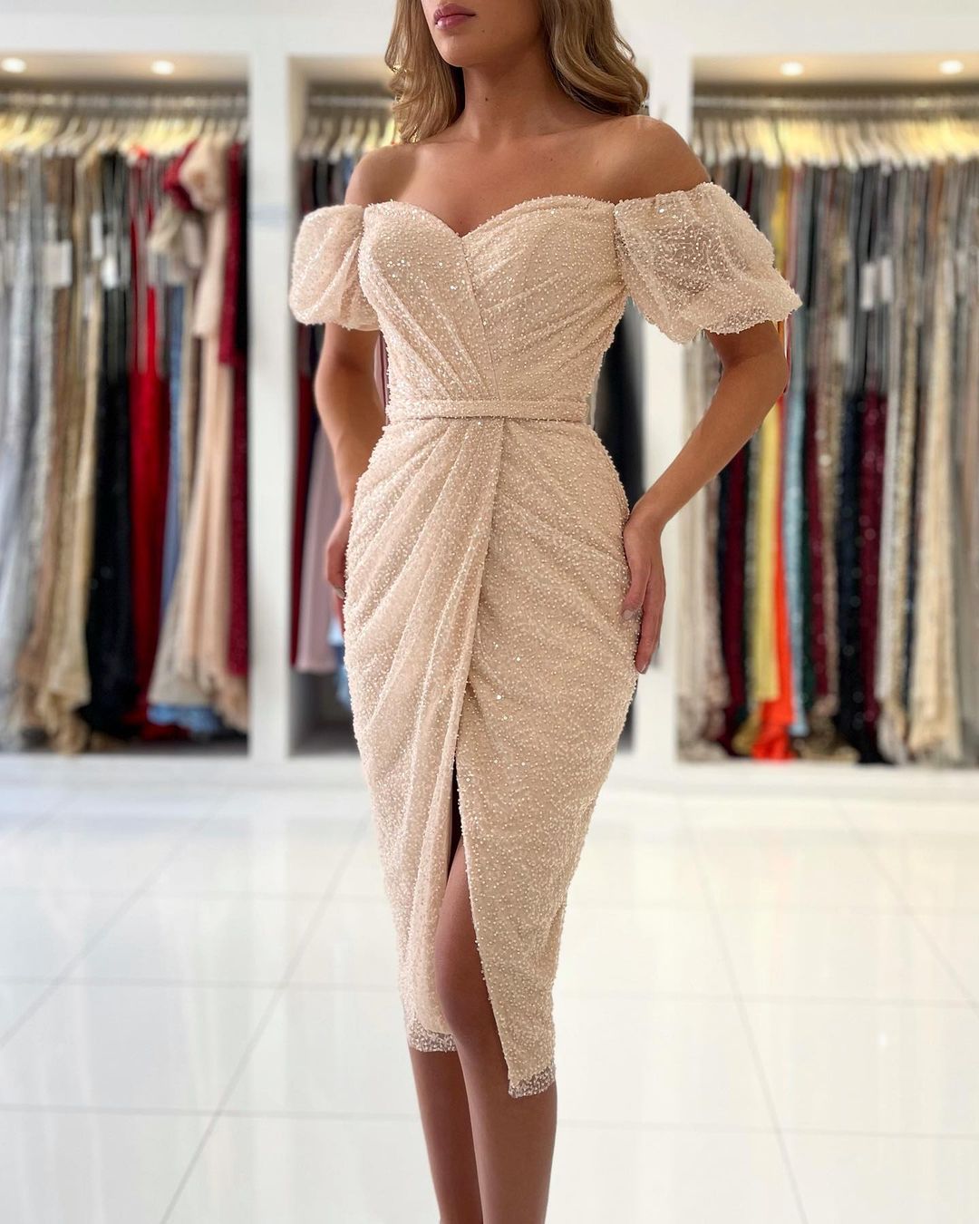 Mermaid Off-the-shoulder Short Sleeves Knee-length Homecoming Dress With Sequins 4