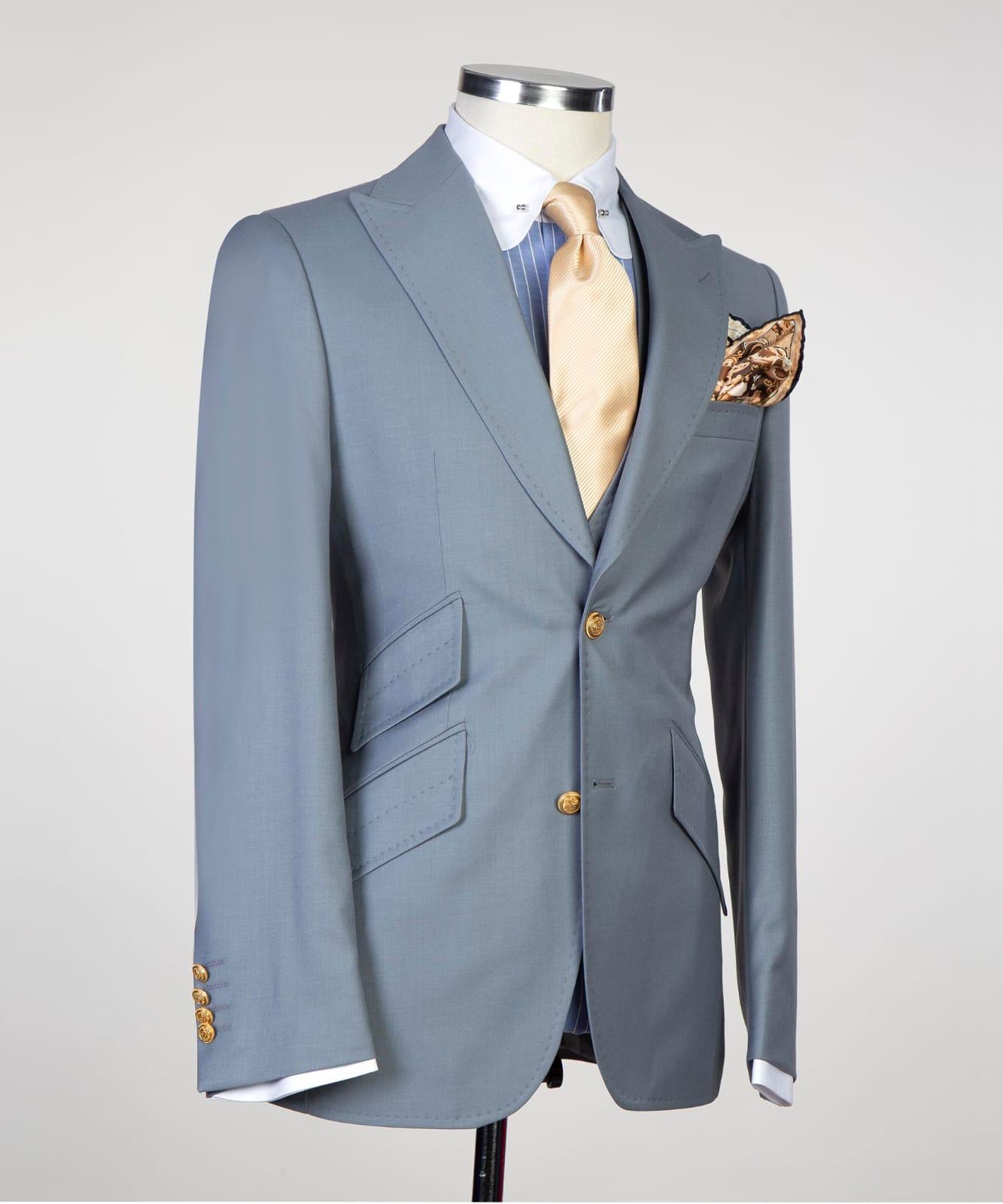 Grey Three Pieces Men Suit with Peaked Lapel 4