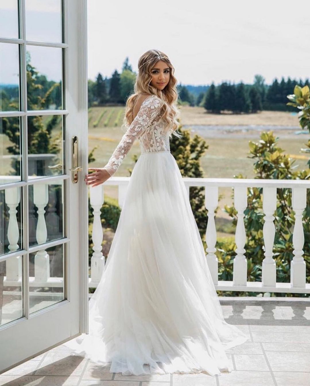 A-line Jewel Neck Long Sleeves Court Train Tulle Wedding Gown With Lace 3