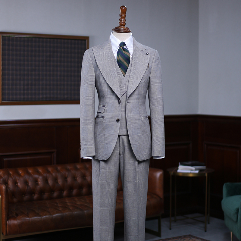 Gray Plaid Three Pieces Slim Fit Business Suit 2