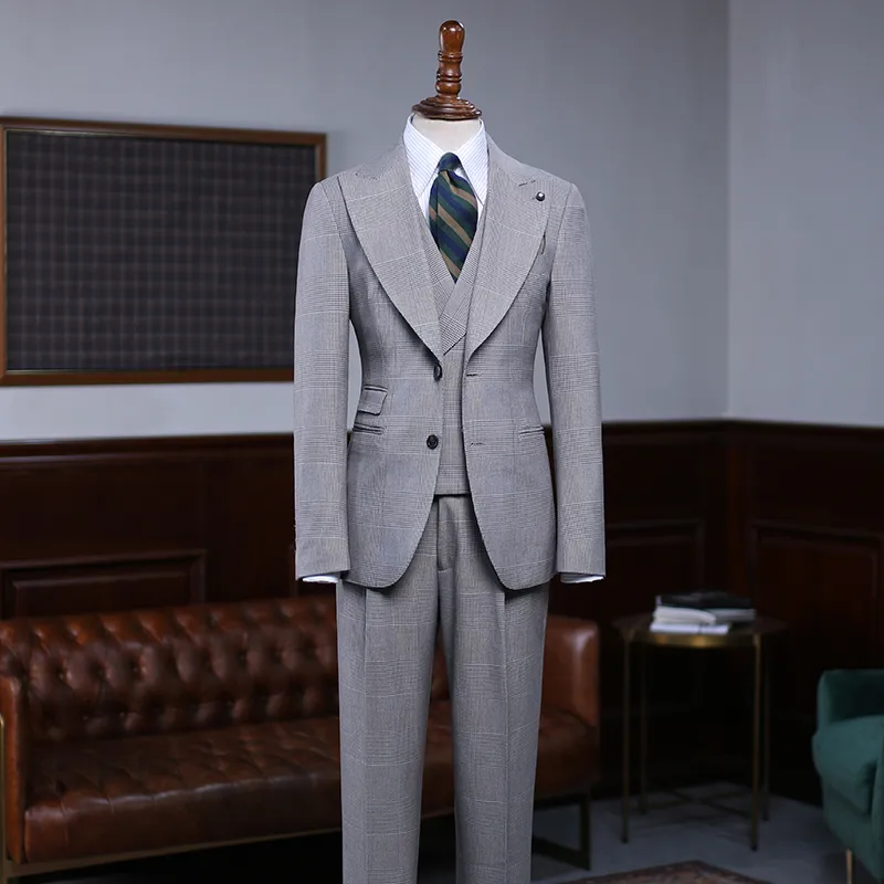Gray Plaid Three Pieces Slim Fit Business Suit 2