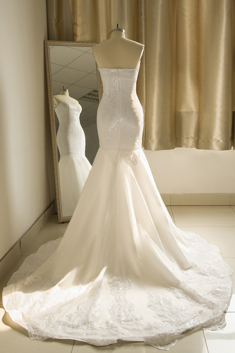 Mermaid Strapless Sweetheart Neck Sleeveless Floor-length Bridal Attire With Appliques 2