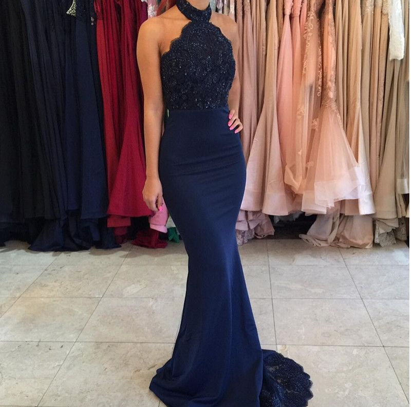 Mermaid Halter-neck Sleeveless Sweep / Brush Train Stretch Satin Evening Gown With Lace 3
