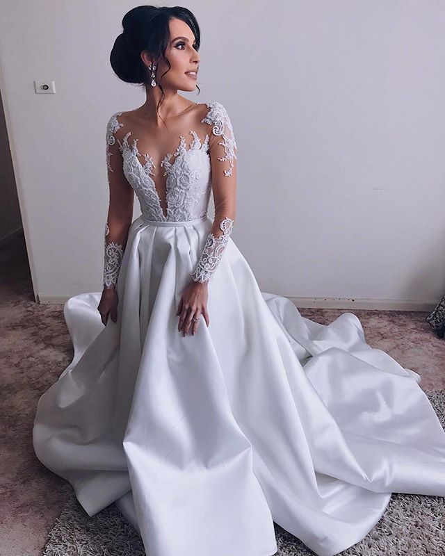A-line Scoop Neck Court Train Satin Bridal Gown With Lace 2