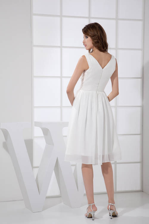 A-line V-neck Sleeveless Knee-length 30D Chiffon Bridesmaid Dress With Ruffles 2