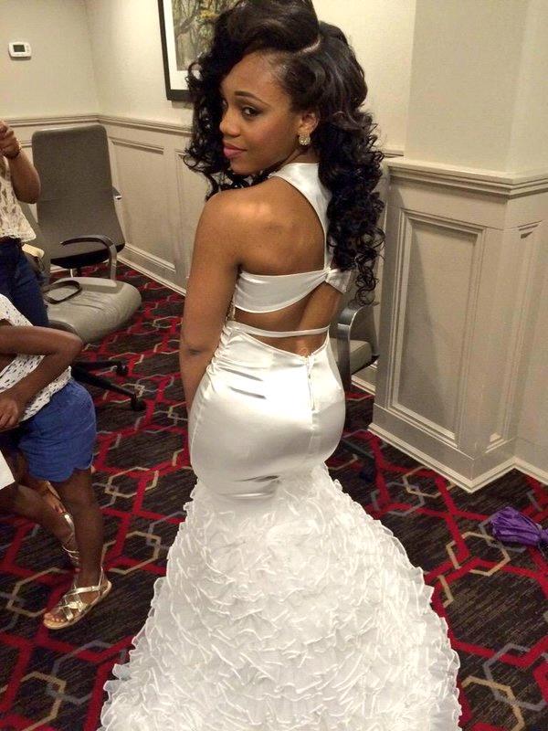 Mermaid Halter-neck Sleeveless Sweep / Brush Train Formal Dress With Tiered 2