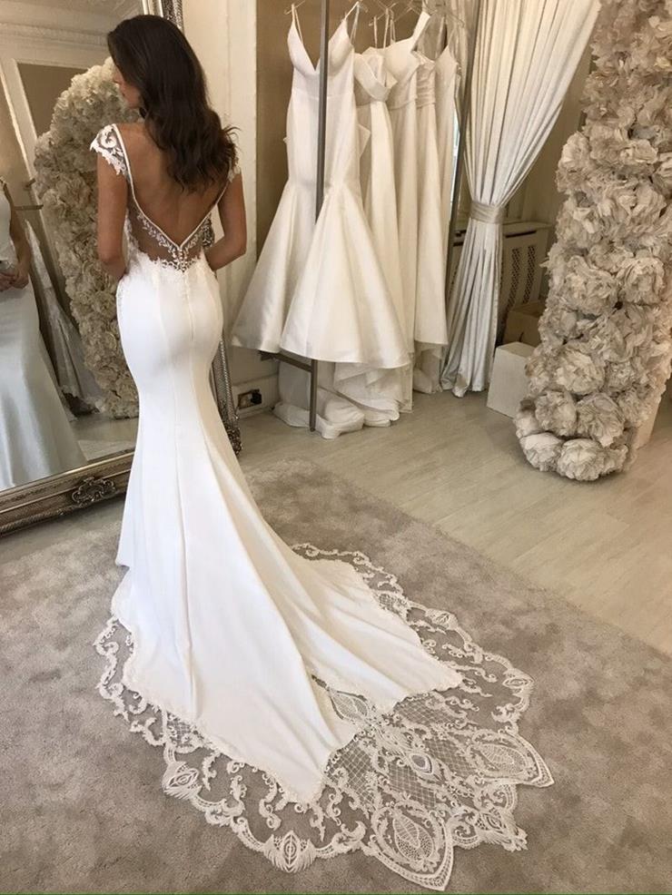 Mermaid V-neck Sweep / Brush Train Lace Wedding Gown With Appliques 2