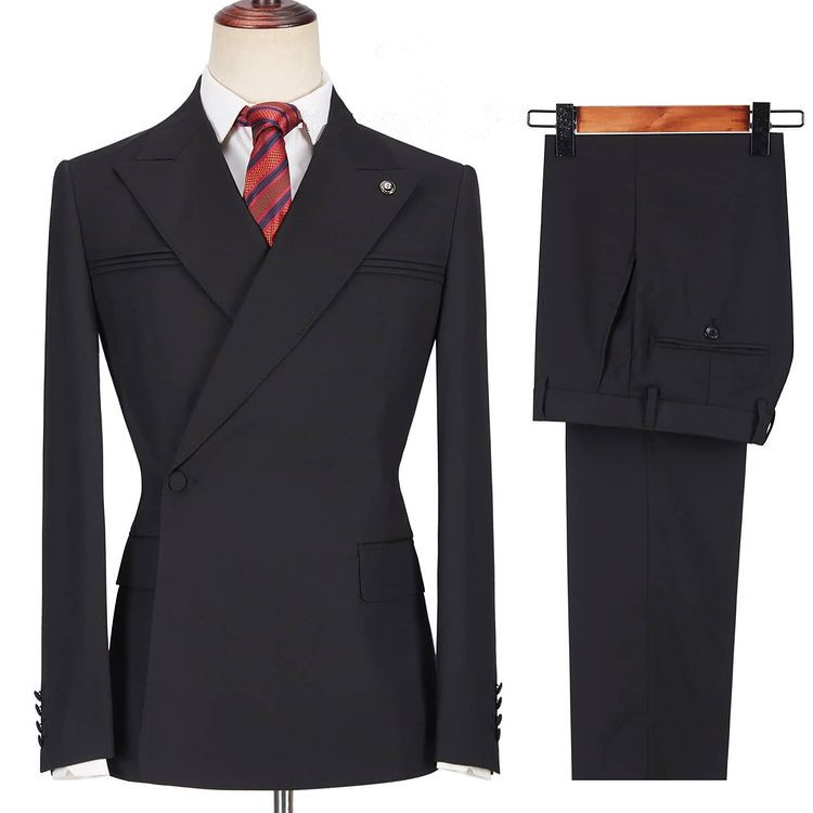 Black Single Breasted Men's Suit with Peaked Lapel for Dinner Party and Prom 3