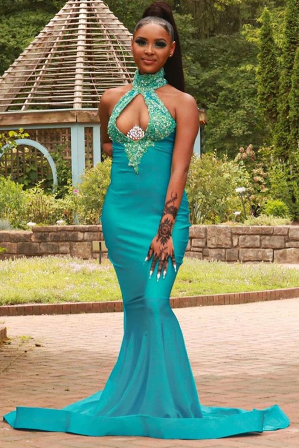 Mermaid Halter-neck Sleeveless Sweep / Brush Train Stretch Satin Formal Wear With Hollowout 1