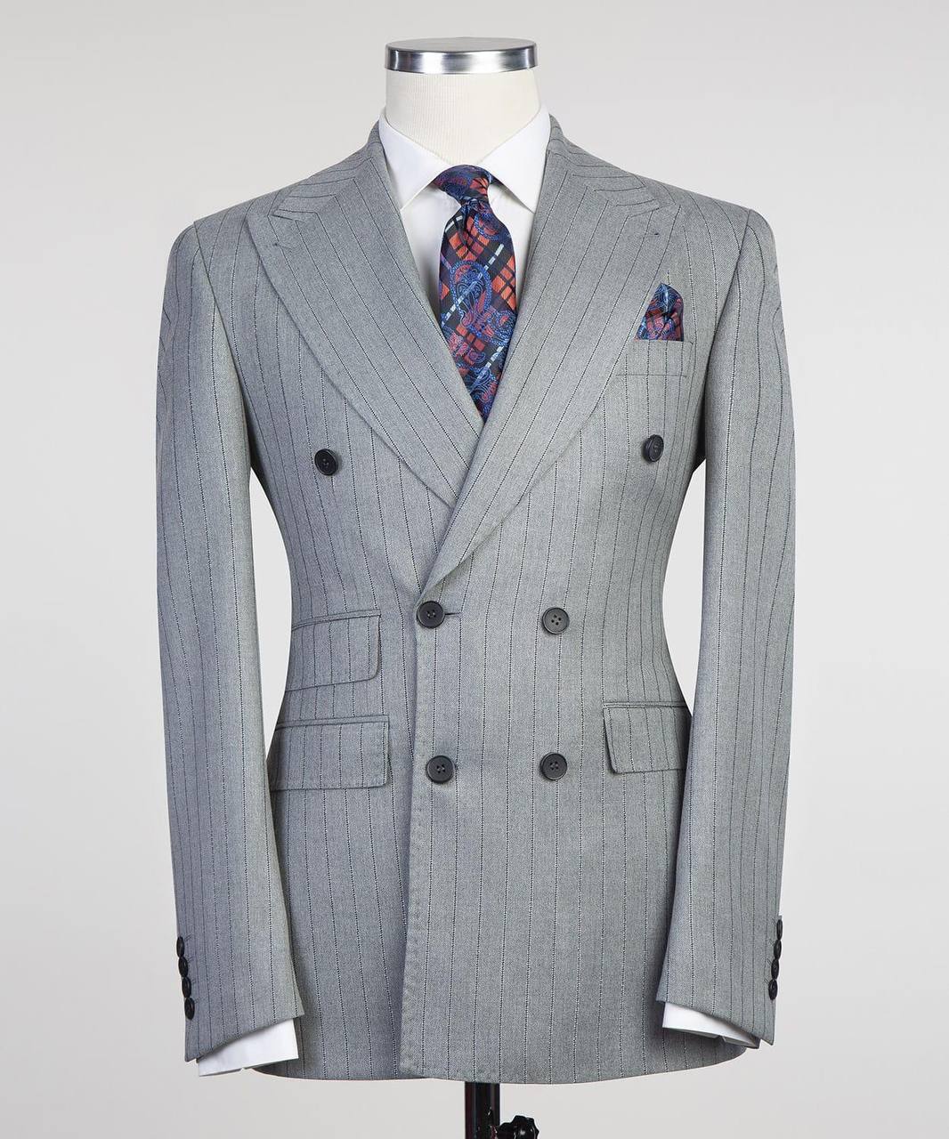 Grey Striped Double Breasted Peaked Lapel Business Men Suit 2