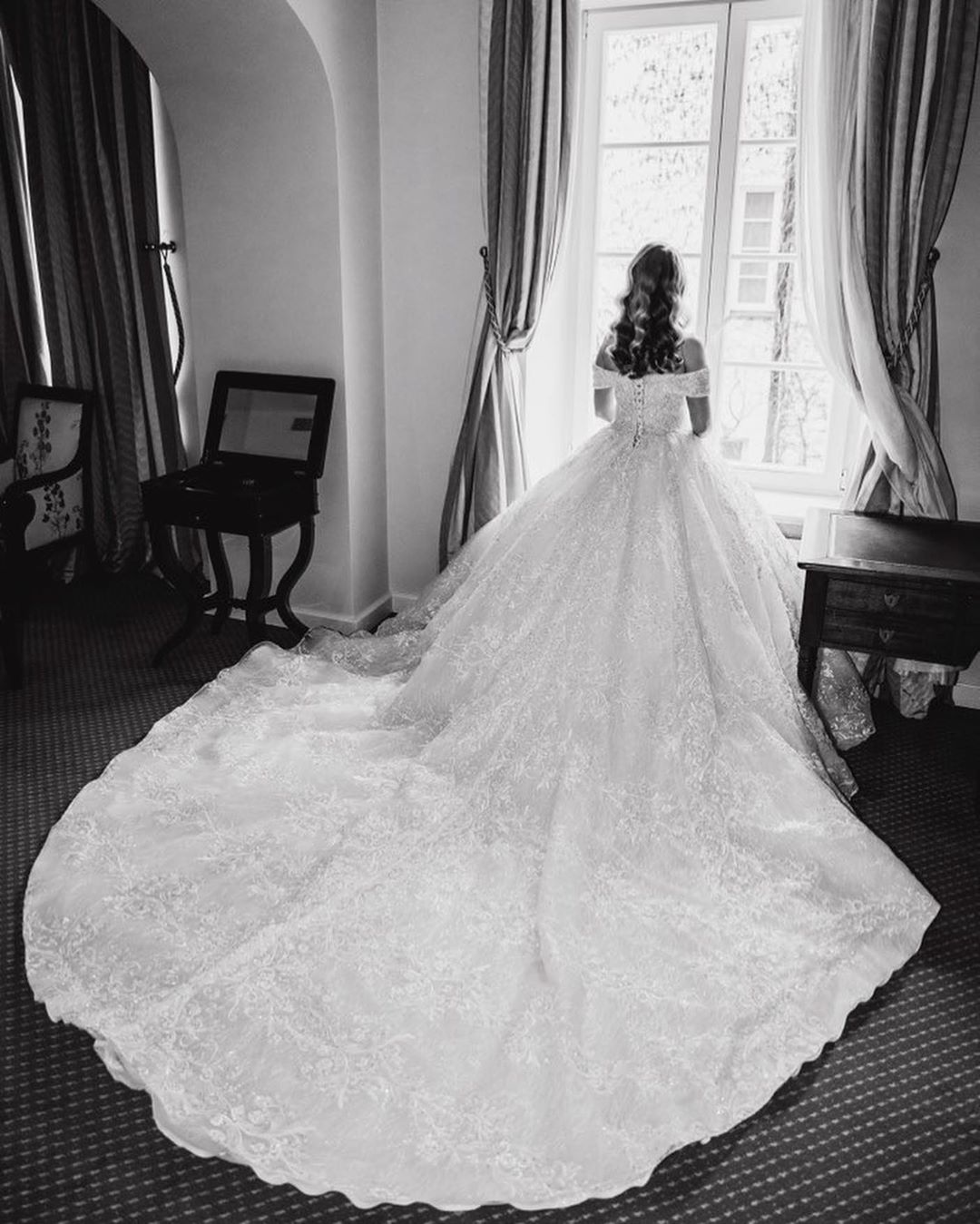 Off-the-shoulder Long Sleeves Court Train Tulle Wedding Gown With Ruffles 4
