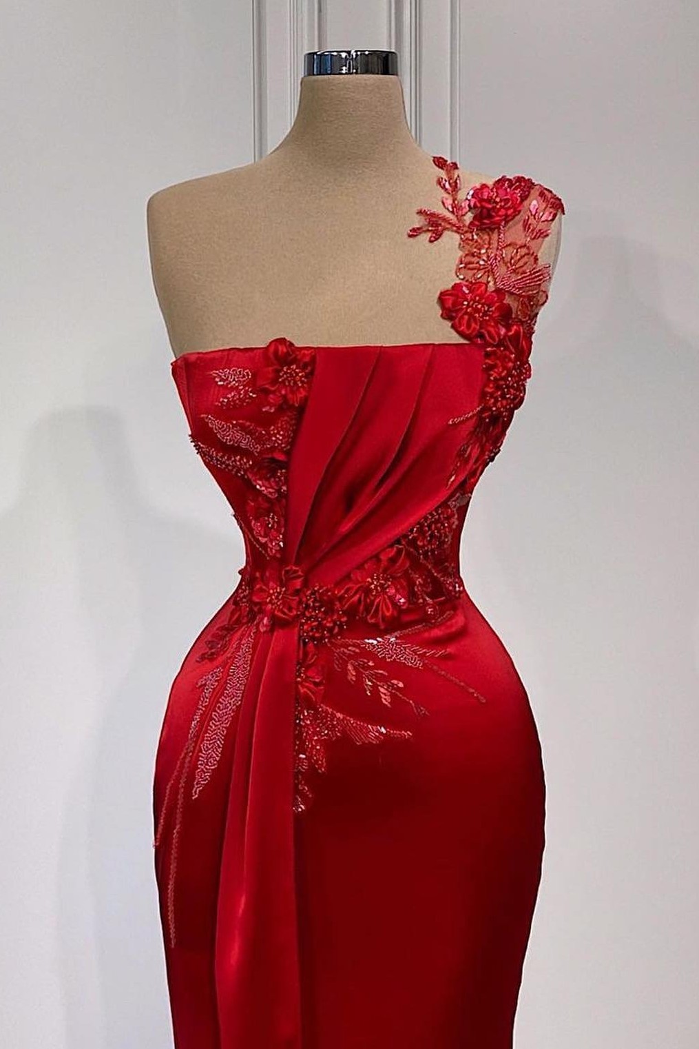 Column Strapless One Shoulder Floor-length Satin Evening Dress With Sequins 2
