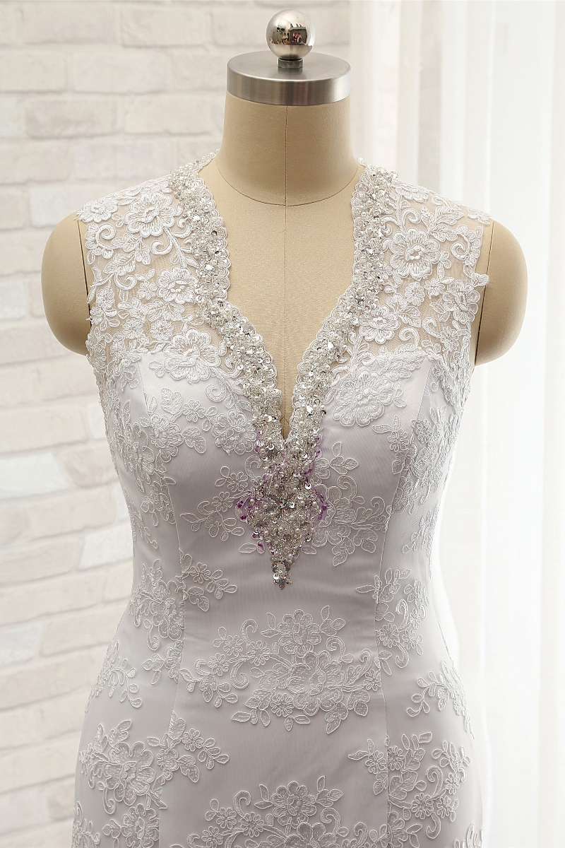 Mermaid Straps V-neck Sleeveless Court Train Stretch Satin Wedding Gown With Appliques 4