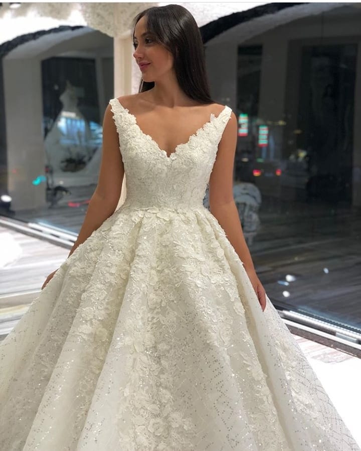 A-line V-neck Sleeveless Court Train Wedding Gown With Lace 3