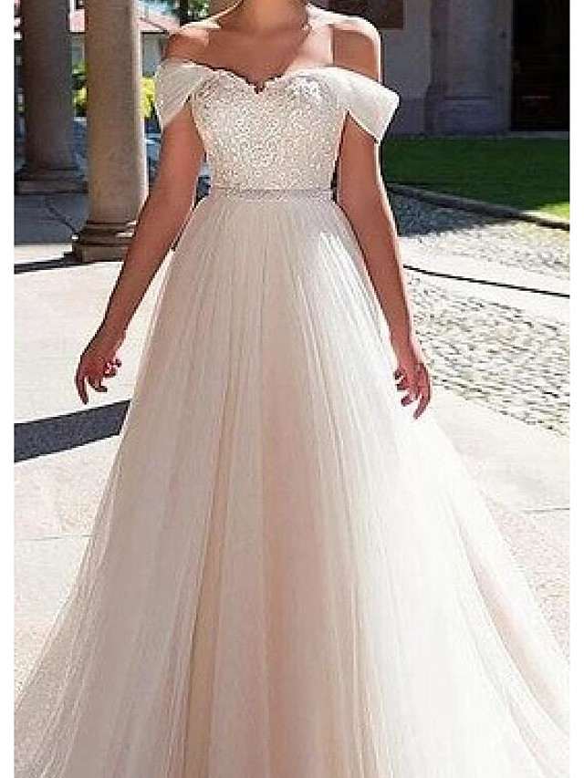 A-line Short Sleeves Sweep / Brush Train Tulle Bridal Gown With Lace 3