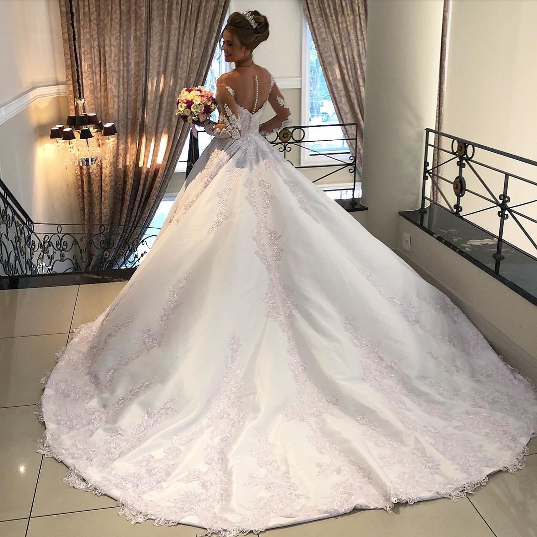 A-line Sweetheart Neck Long Sleeves Chapel Train Satin Wedding Dress With Lace 3