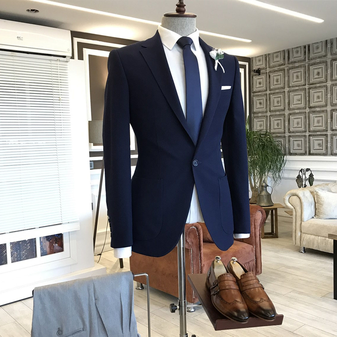 Dark Blue Business Suit with Notched Lapel and Two Flaps 2