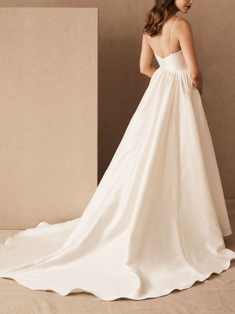 A-line V-neck Sleeveless Chapel Train Wedding Gown With Pockets 4