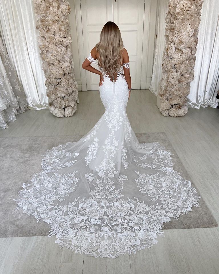 Mermaid Off-the-shoulder Sleeveless Sweep / Brush Train Lace Bridal Dress With Lace 4