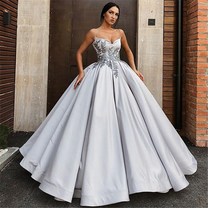 Ball Gown Spaghetti Straps Sleeveless Sweep / Brush Train Satin Evening Dress With Appliques 2