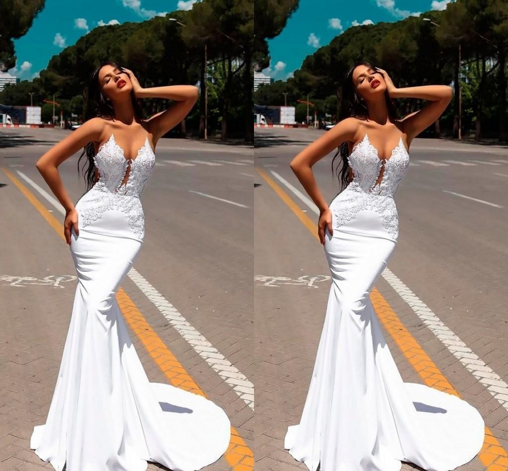 Mermaid V-neck Bateau Neck Sleeveless Court Train Wedding Dress With Lace 2