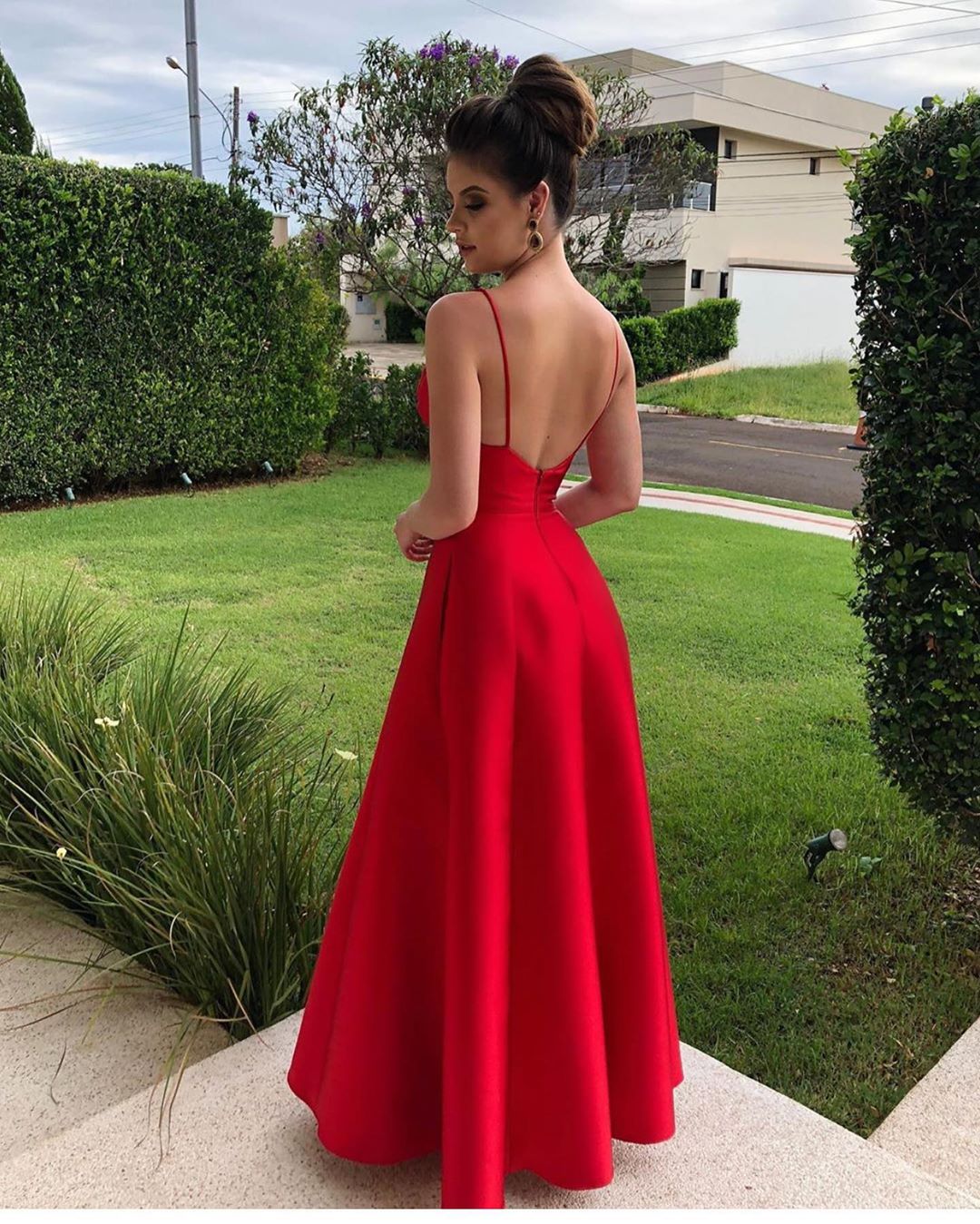 A-line Plunging Neckline Sleeveless Floor-length Satin Homecoming Gown 2