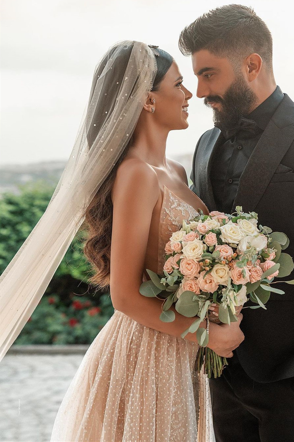 A-line Sweetheart Neck Sleeveless Detachable Train Tulle Bridal Gown With Beading 3