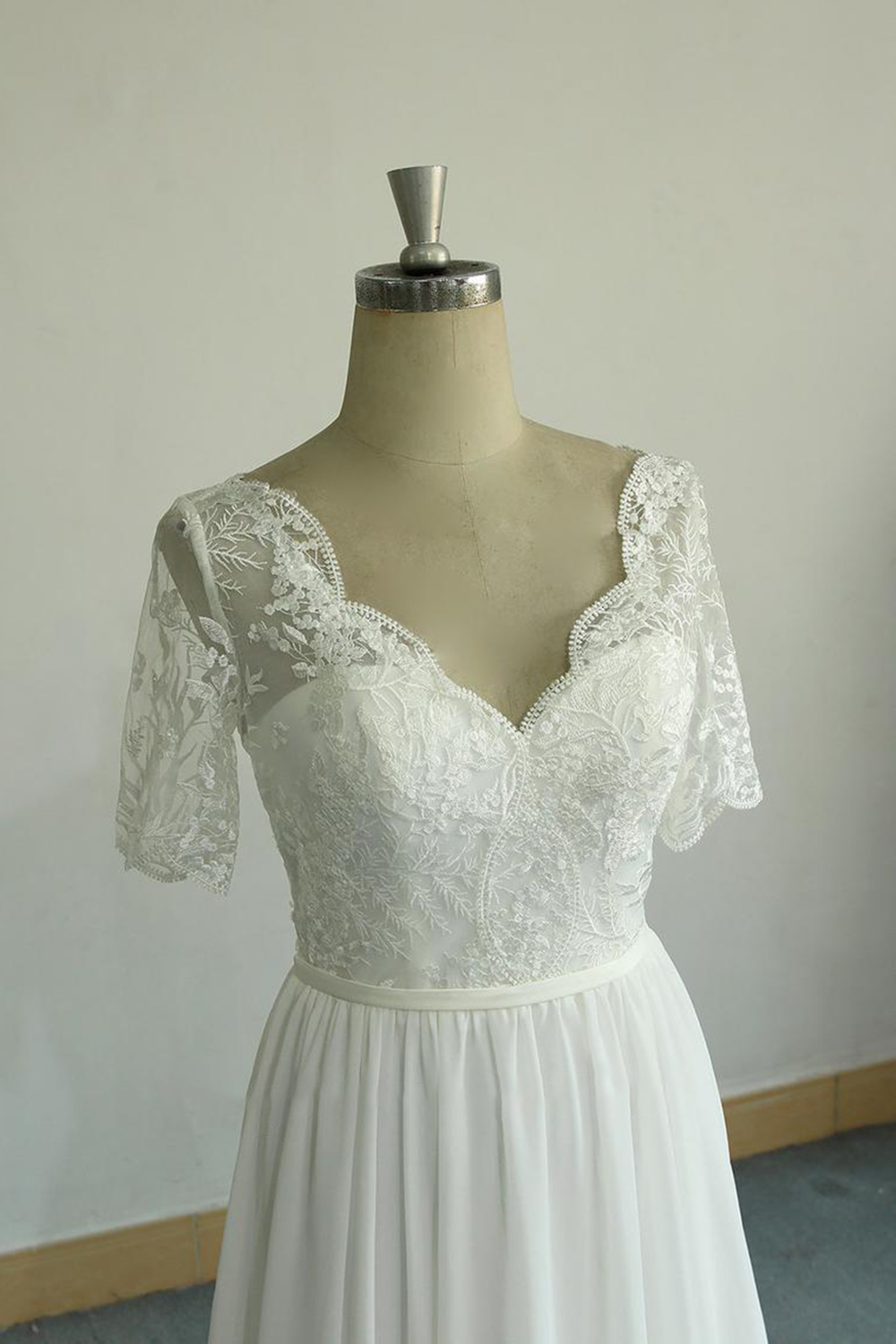 A-line V-neck Short Sleeves Court Train Tulle Bridal Gown With Ribbons 4