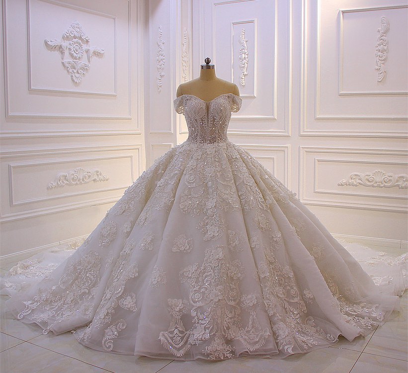 Off-the-shoulder Long Sleeves Court Train Tulle Wedding Gown With Lace 3