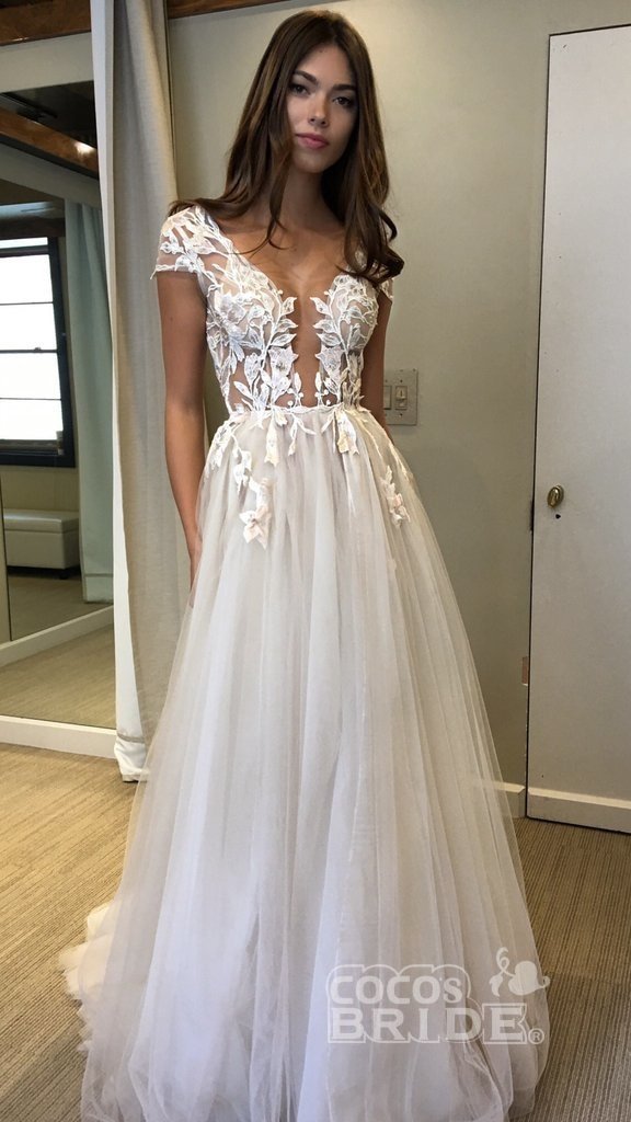 V-neck Cap Sleeves Lace Bridal Dress With Appliques 4