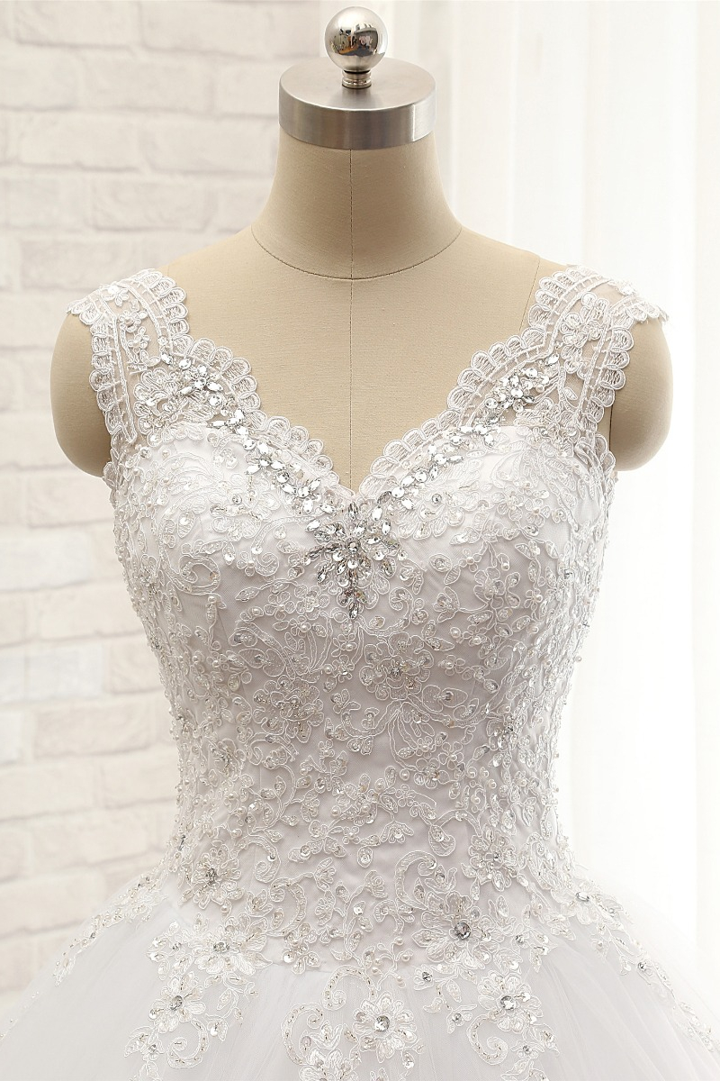 A-line Straps Sleeveless Court Train Tulle Bridal Dress With Appliques 4