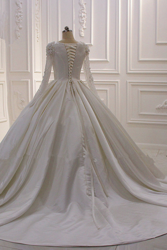 Ball Gown Jewel Neck Long Sleeves Floor-length Satin Wedding Dress With Beading 4