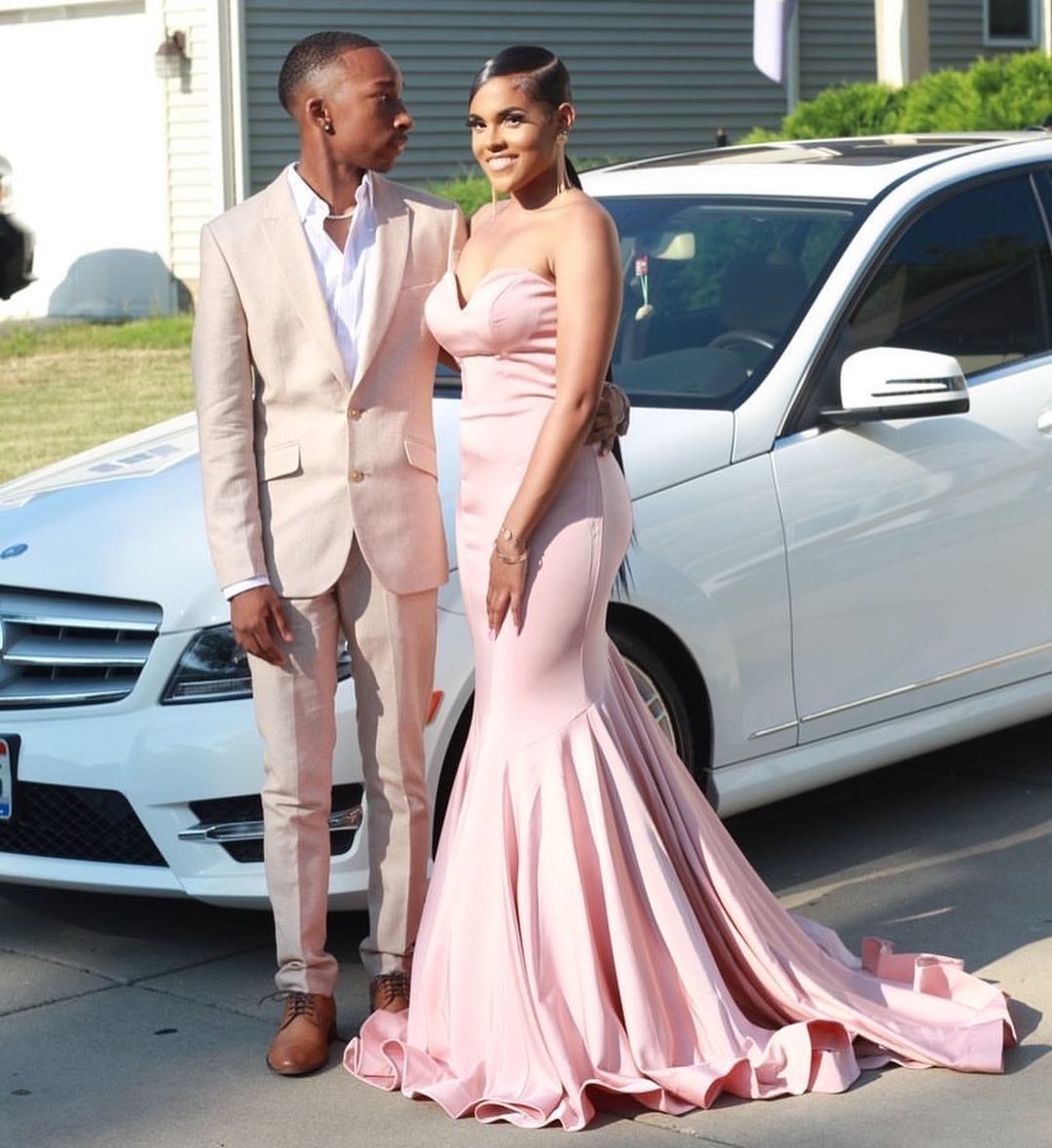 Mermaid Sweetheart Neck Jewel Neck Floor-length Satin Evening Dress With Sweep / Brush Train 2