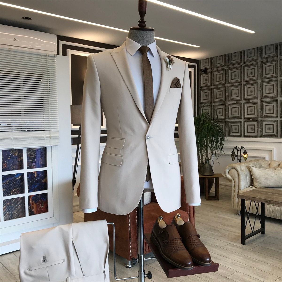 Light Khaki Suit with Peaked Lapel 2