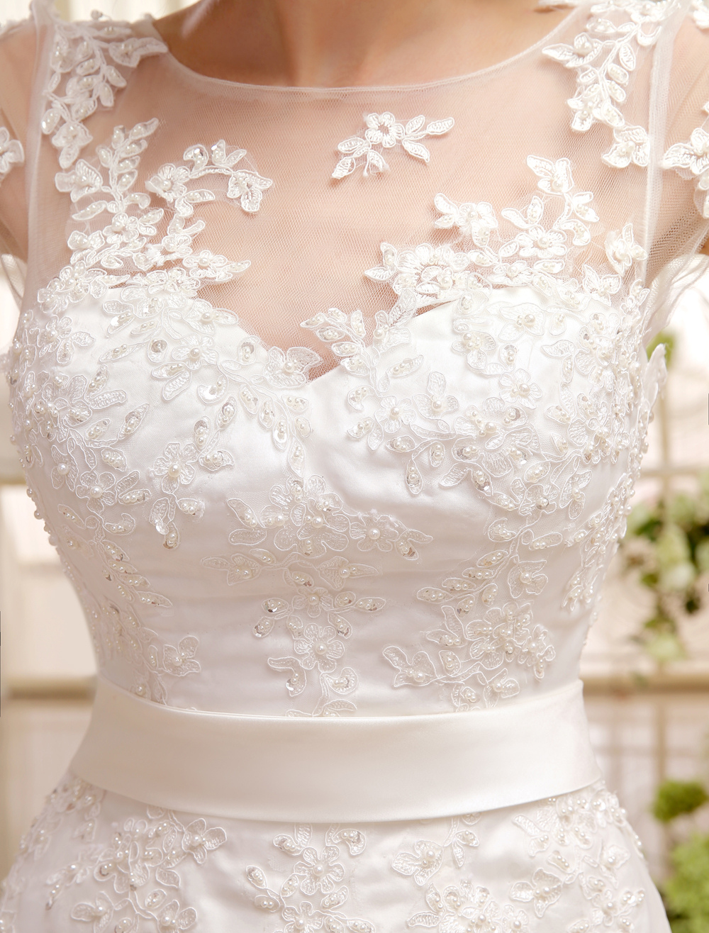 A-line Sweetheart Neck Short Sleeves Mini Organza Wedding Gown With Appliques 6