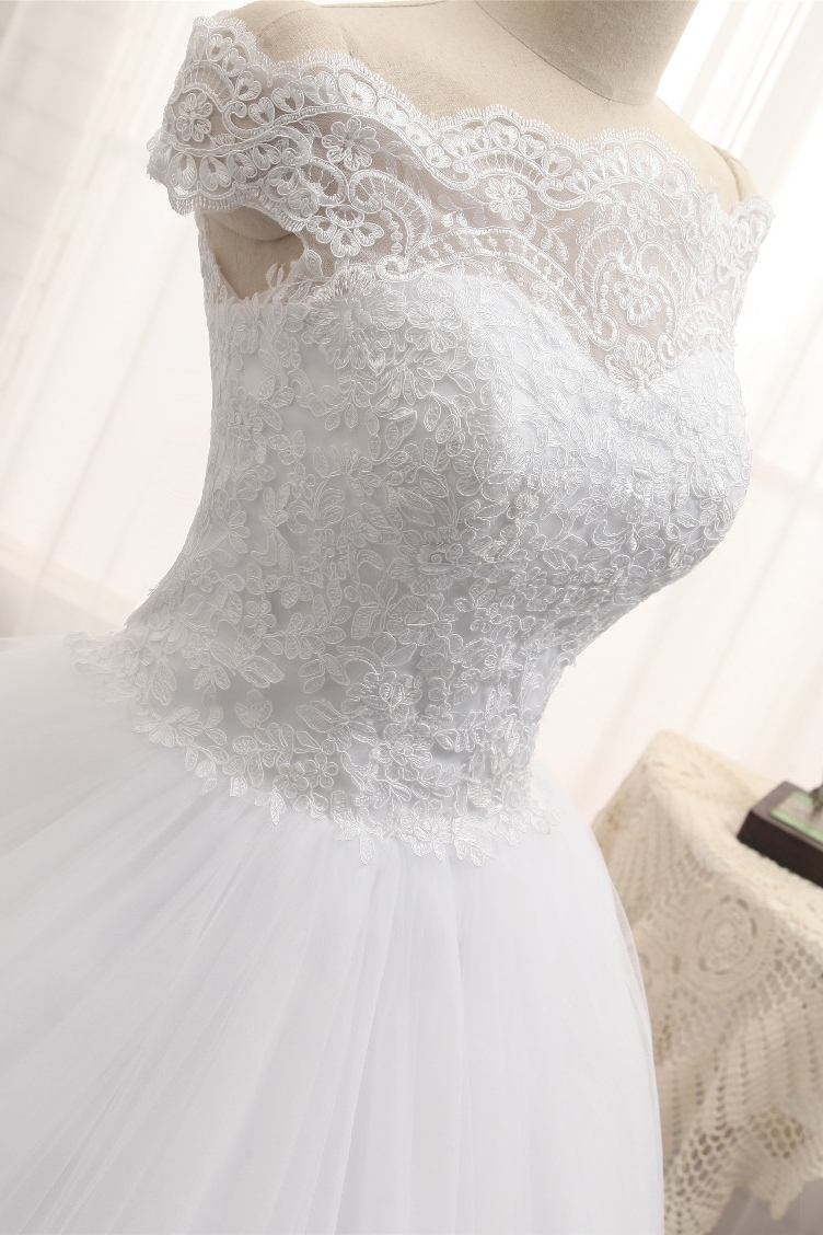A-line Bateau Neck Sleeveless Floor-length Tulle Wedding Dress With Lace 4
