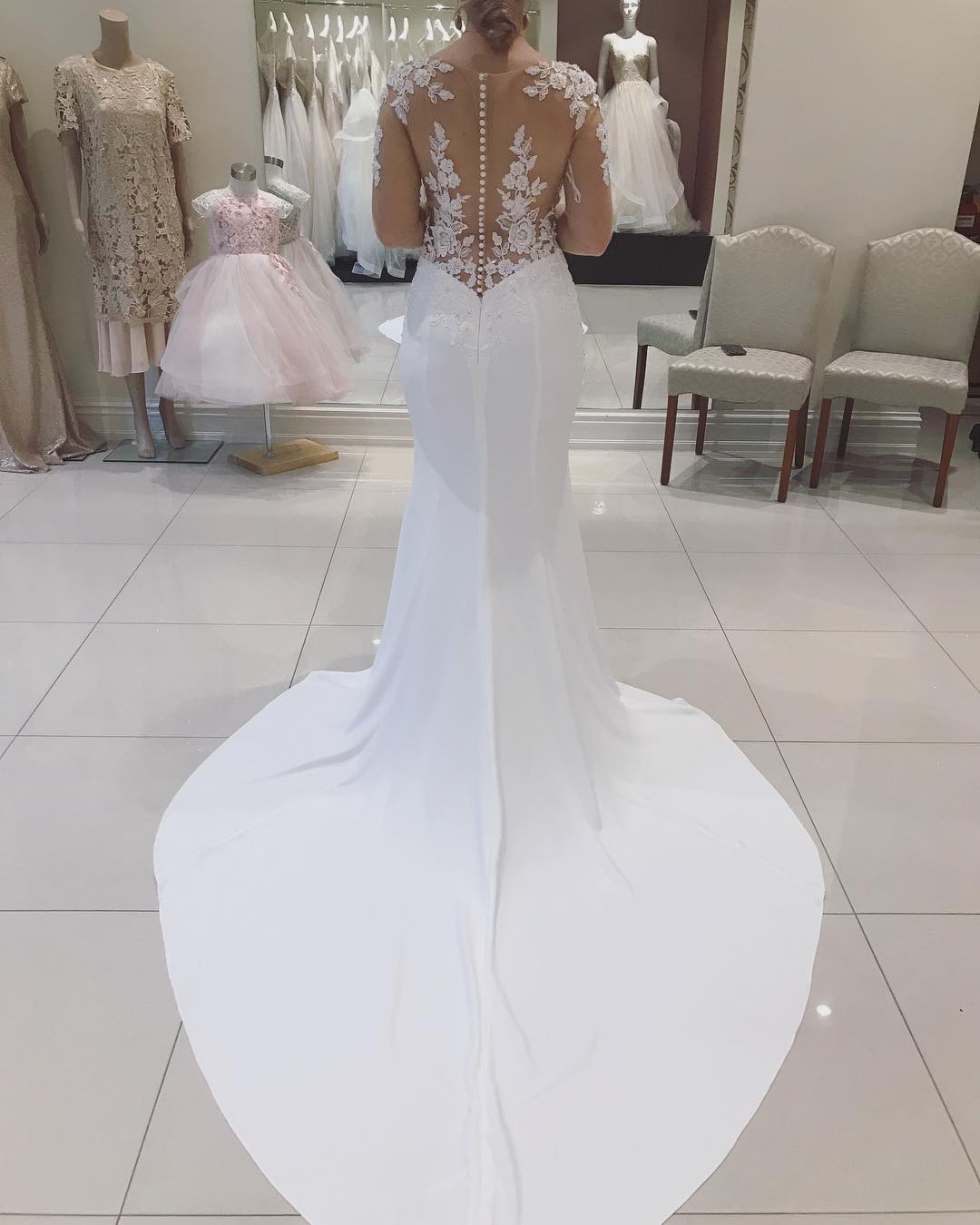 Column V-neck Long Sleeves Sweep / Brush Train Lace Wedding Dress With Lace 2