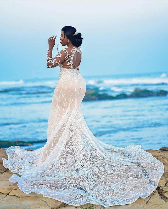 Mermaid Bateau Neck Sweep / Brush Train Wedding Gown With Lace 2