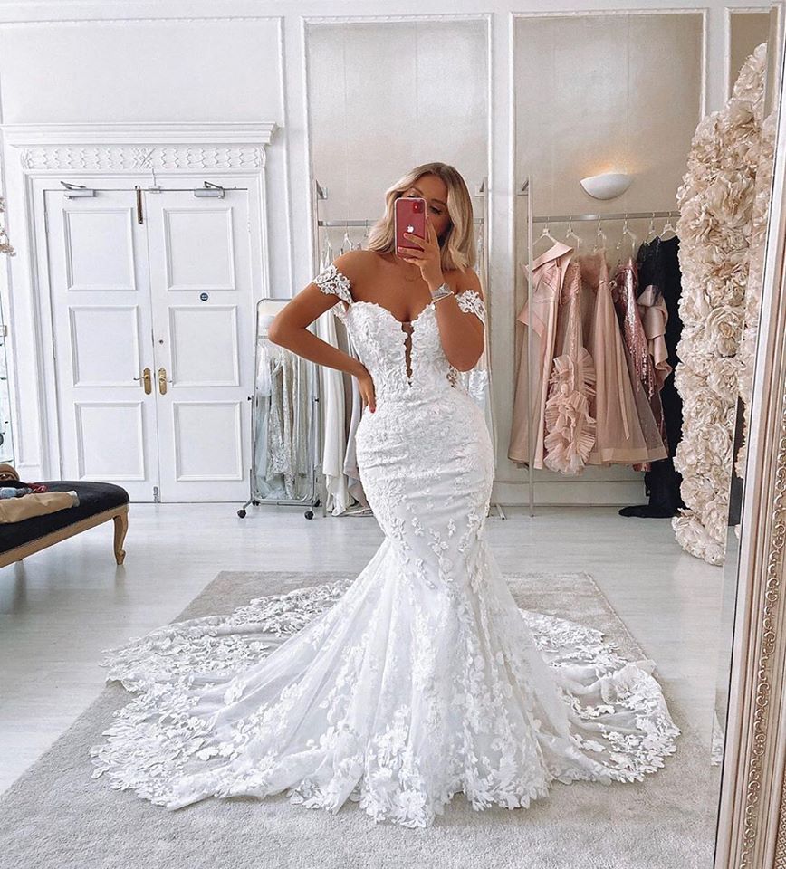 Mermaid Off-the-shoulder Sleeveless Sweep / Brush Train Lace Bridal Dress With Lace 3
