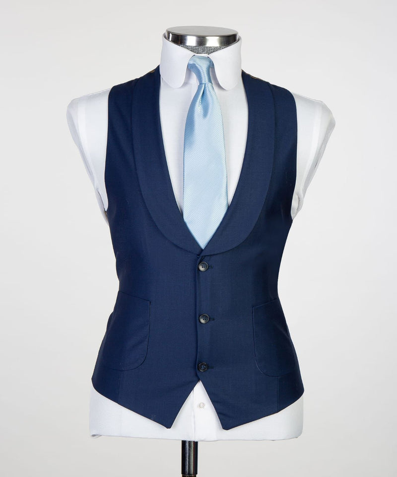 Navy Peaked Lapel Business Men Suit 3