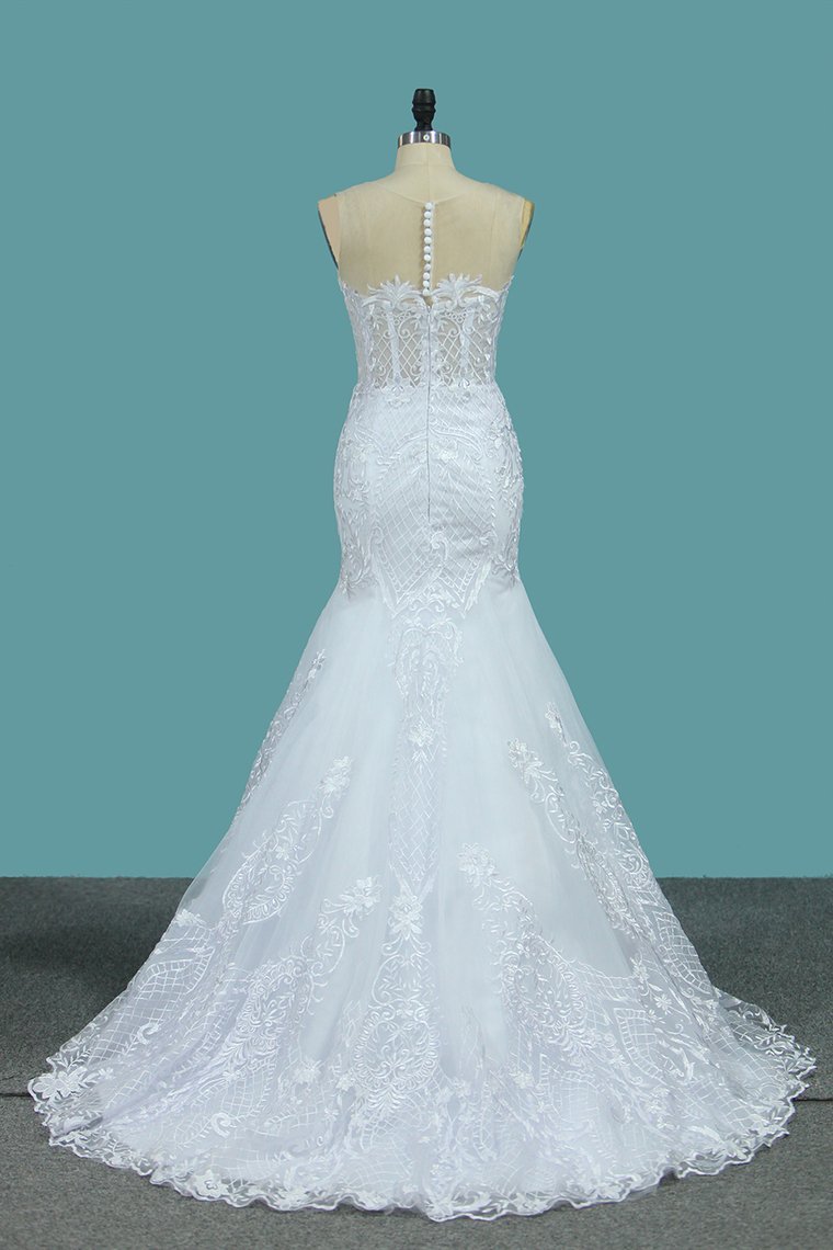 Mermaid Jewel Neck Sleeveless Floor-length Tulle Wedding Gown With Appliques 2
