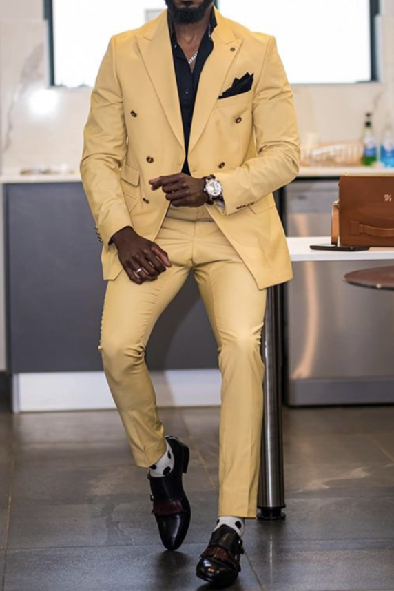 Yellow Double Breasted Peaked Lapel Men's Suit 1