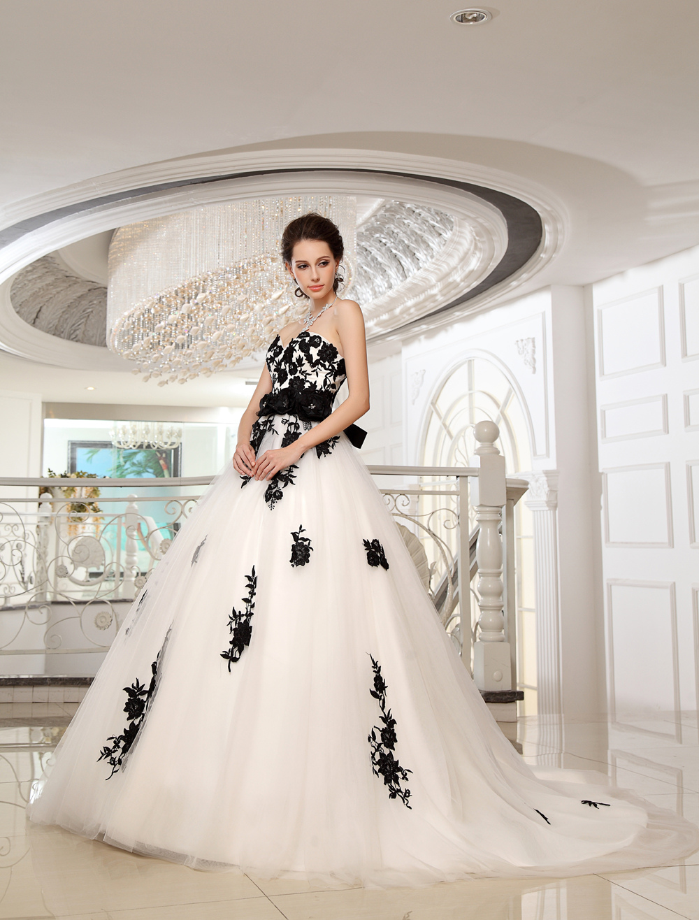 A-line Strapless Sleeveless Court Train Lace Bridal Gown With Appliques 3
