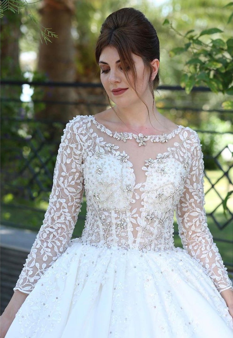 Bateau Neck Long Sleeves Floor-length Satin Wedding Dress With Lace 3