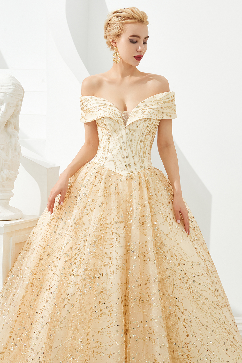 Off-the-shoulder Cap Sleeves Sweep / Brush Train Tulle Formal Wear With Sequins 8