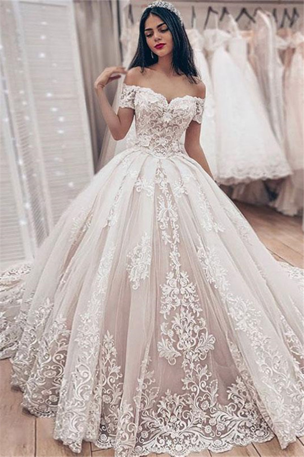 Ball Gown Off-the-shoulder Sleeveless Court Train Tulle Wedding Gown With Lace 1