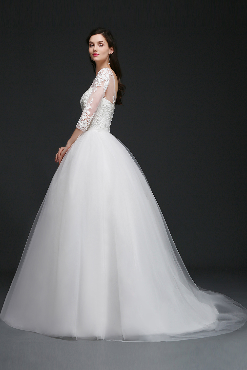 Ball Gown Scoop Neck 3/4-Length Sleeves Sweep / Brush Train Tulle Wedding Gown With Lace 4