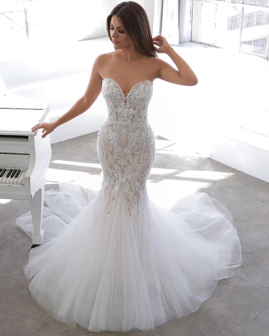 Mermaid Sweetheart Neck Sleeveless Chapel Train Lace Bridal Gown With Ruffles 3