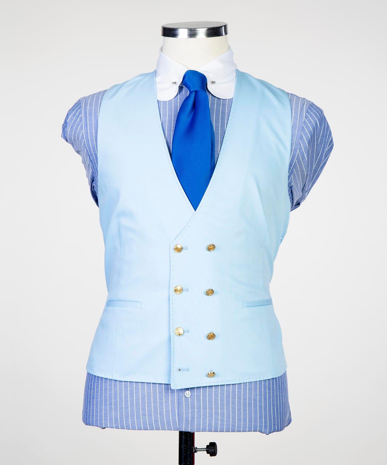 Sky Blue Three Pieces Slim Fit Men Suit with Peaked Lapel 2