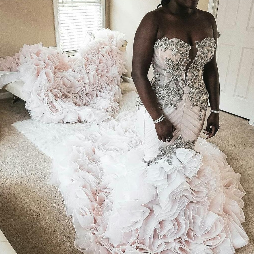 Ball Gown Sweetheart Neck Sleeveless Cathedral Train Taffeta Wedding Gown With Beading 2